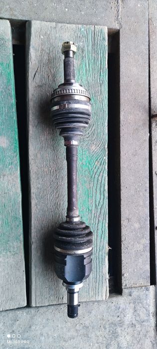 Привод передний левый на Карина - е