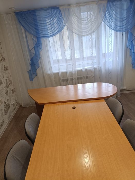 Продам офисный стол