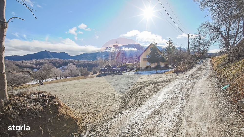 Comision 0%| Teren intravilan Sohodol 2495 mp| Apa si curent