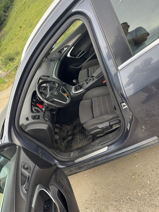 Opel Insignia SportsTourer 2.0 CDTI 2010   Break