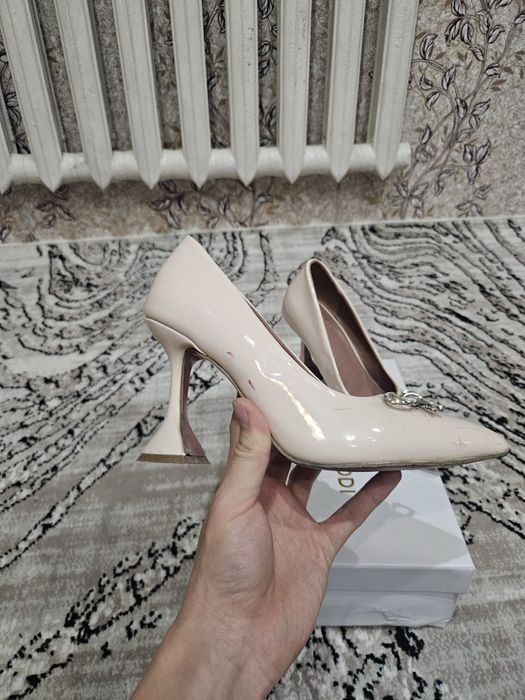 Туфли женские на каблуках