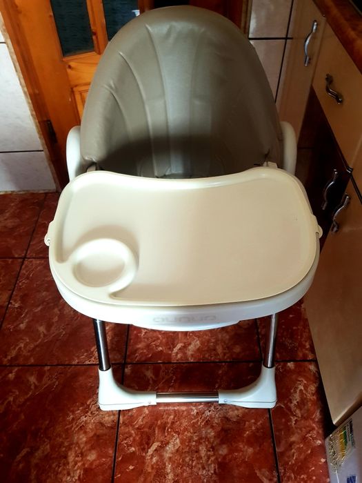 Scaun de masă pentru bebeluși