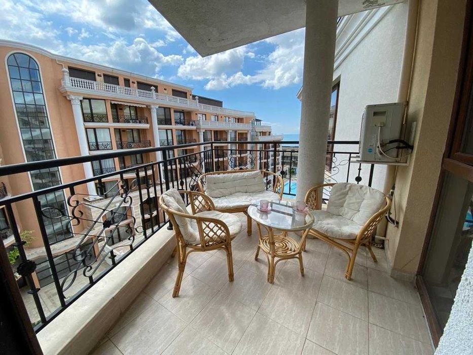 Дава се под наем Двустаен апартамент в Свети Влас - 55 кв.м за 357 € - Снимка #1