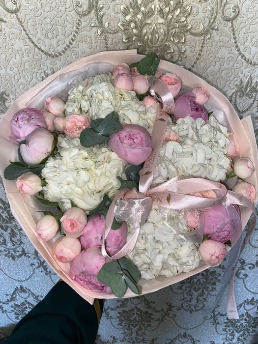 Букет с Nazy flowers
