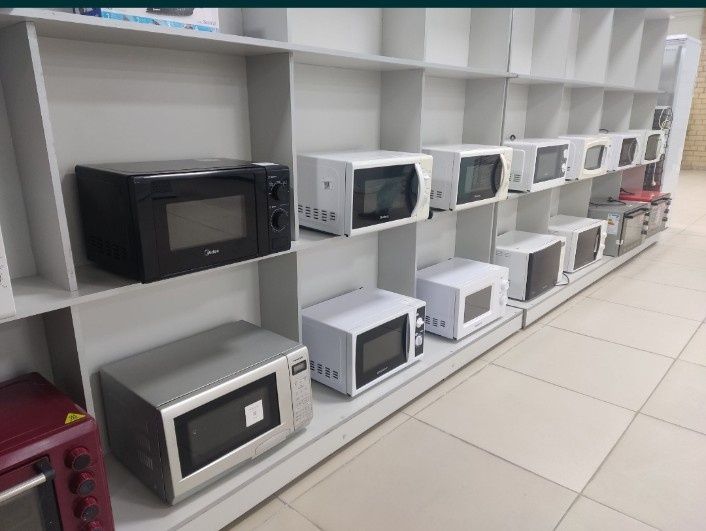 Микроволновые печи разных моделей