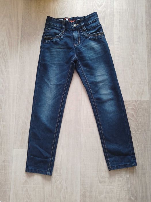 Джинсы для мальчика на 8-10 лет