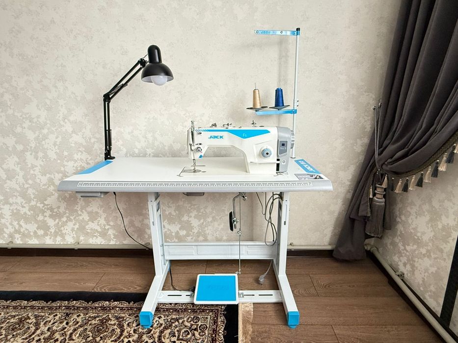 Швейная машина Jack 5