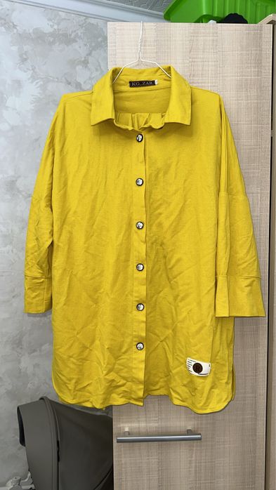 Продаю туфли, костюмы двойка