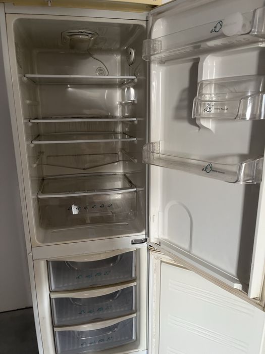 Холодильник бууу