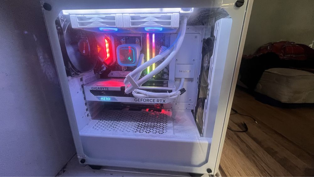 4060ti , Ryzen 9 5900x , 2TB SSD , 32RAM