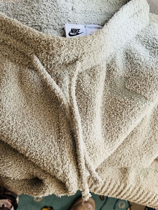Светлозелен комплект Nike XS
