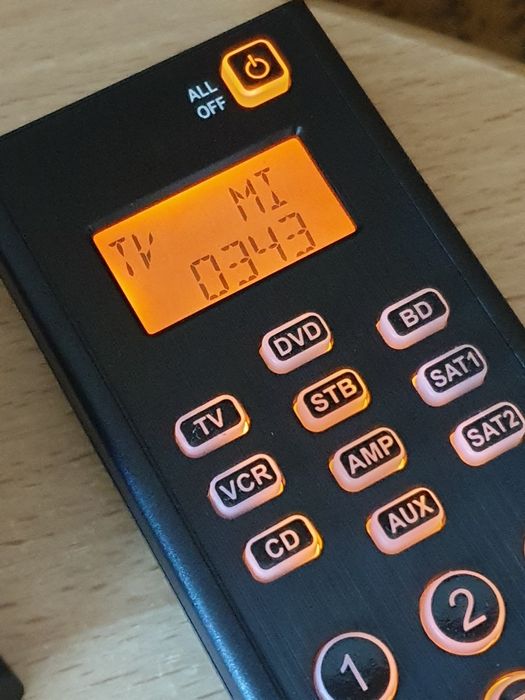 Telecomanda universala
