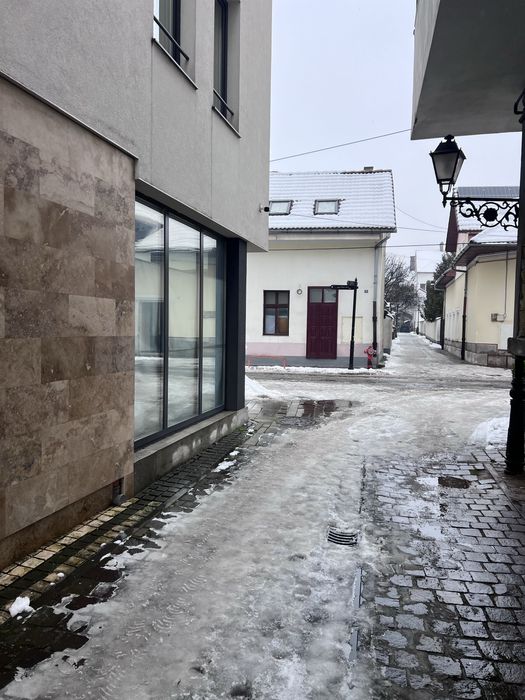 Inchiriez spatiu comercial central in Bistrita