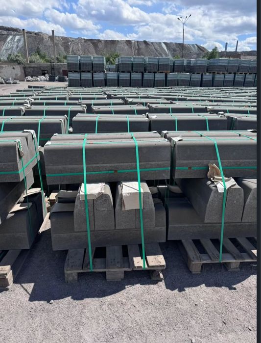 ПРОДАЕТСЯ ВСЕ : Бордюр , поребрик , пескоблоки , шестигранник .