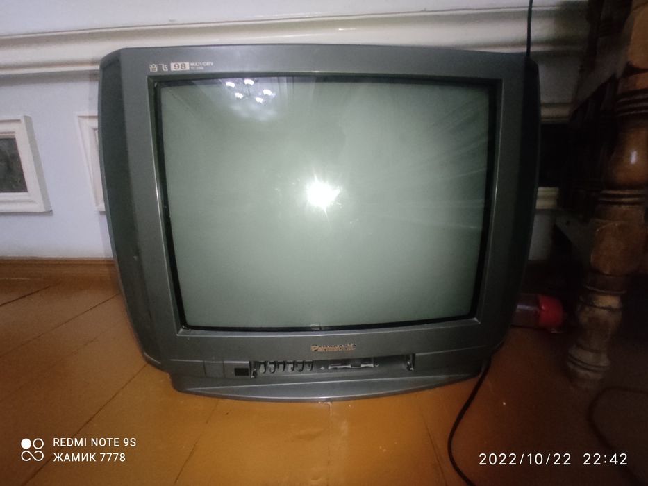Телевизор PANASONIK холати яхши