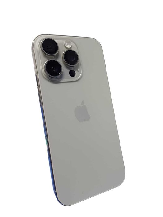 IPhone 16 Pro, 90% Baterie