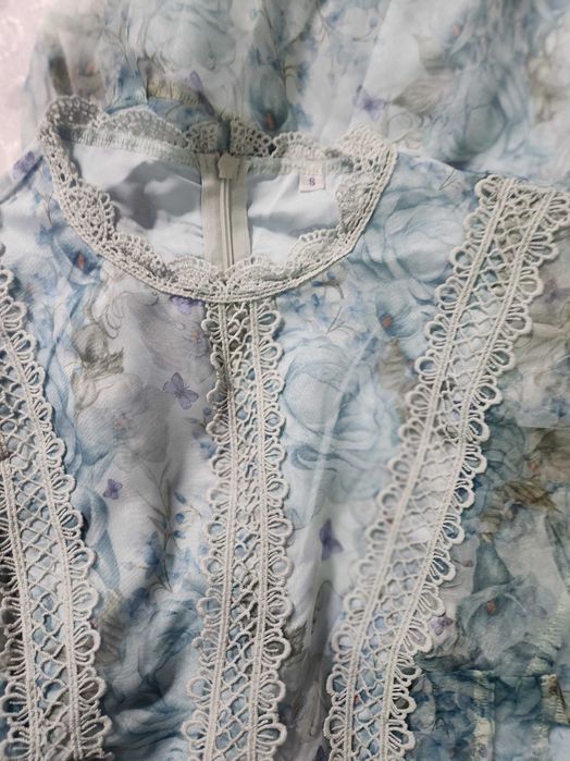 Дамска дантелена рокля в  размер S