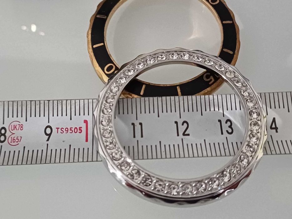 Японски ръчен часовник -,,STRADA"- унисекс сменяеми рингове