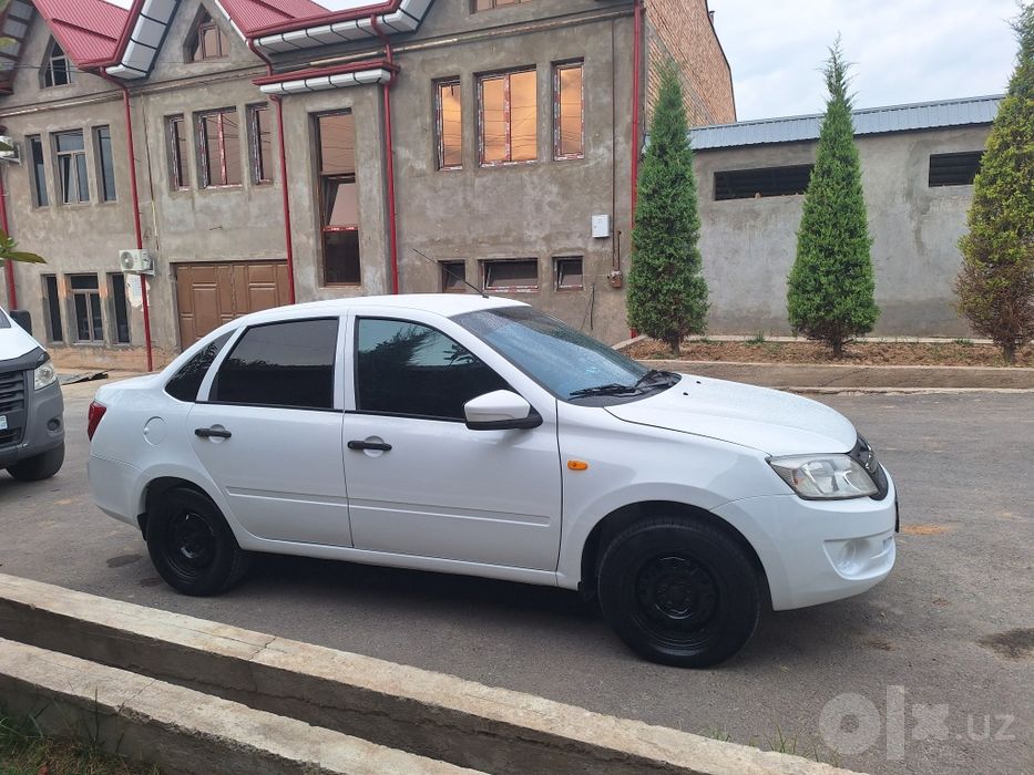 Лада Гранта 2013 Lada Granta 2013