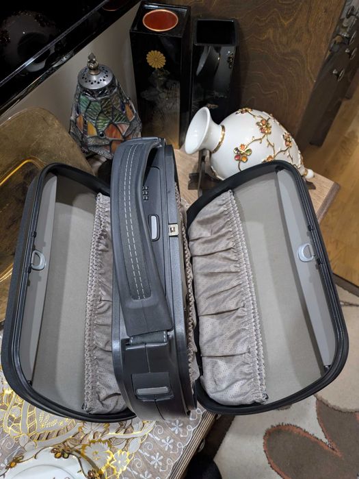 Козметичен куфар "Самсонайт"