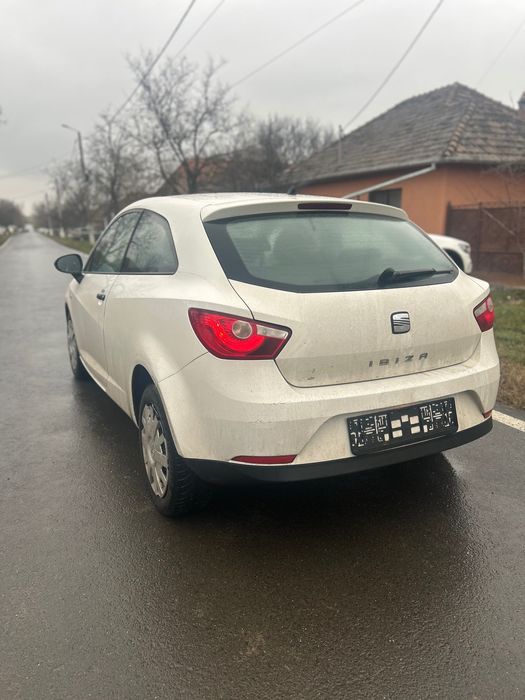 * Seat Ibiza 1.2 *