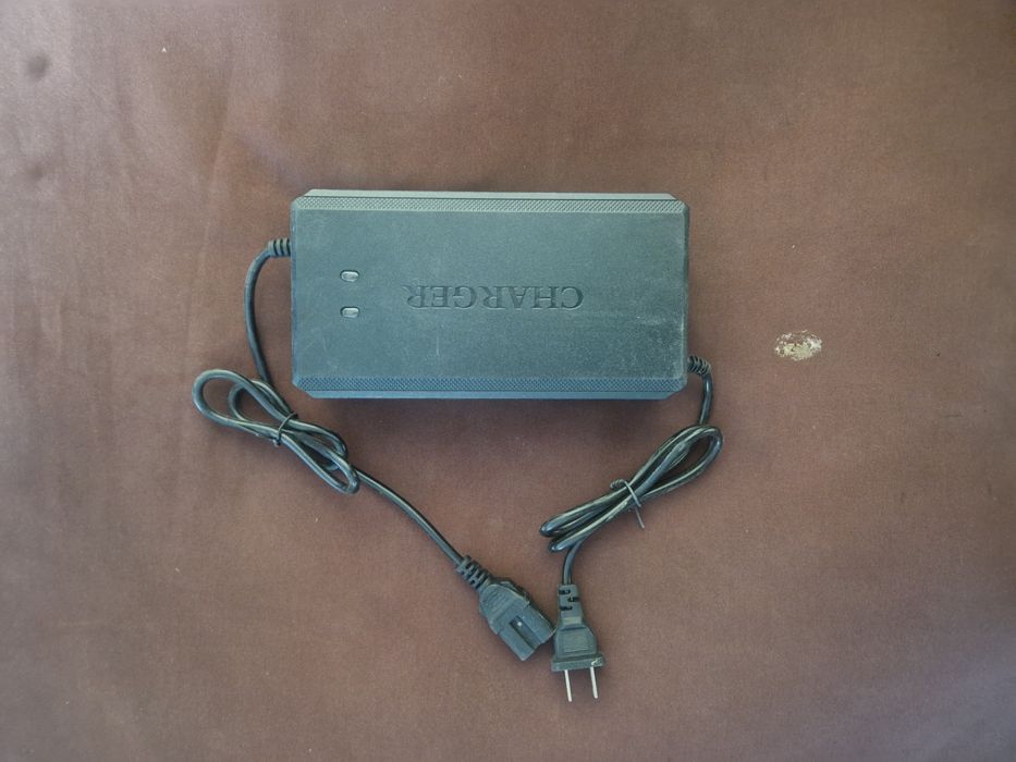 Зарядное устройство для скутер 60V20AH