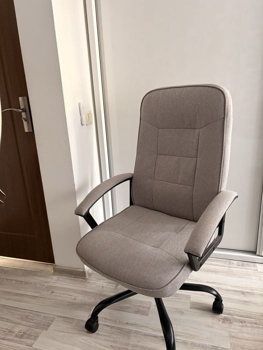 Set birou + scaun de birou – stare foarte bună