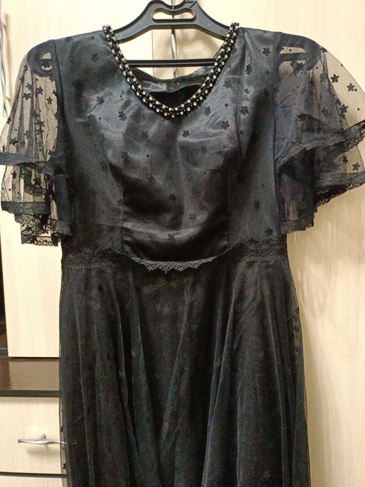 Продам нарядное платье