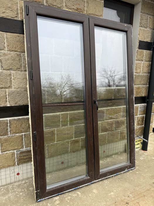 Френски прозорец с две крила