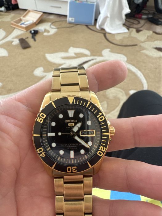 Seiko 5 Sports Automatic – Gold, 23 jewel