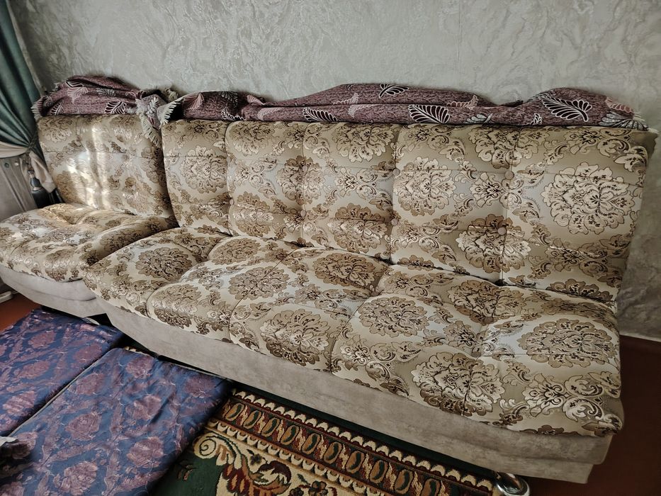 Продам диван и два кресла в комплекте