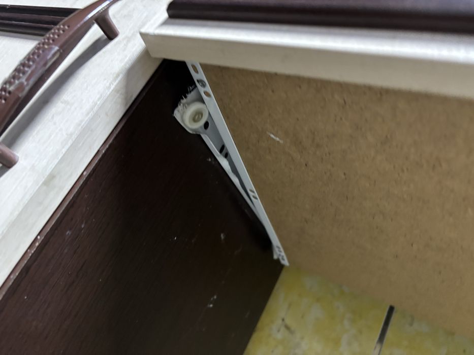 Продаю туалетный столик с зеркалом