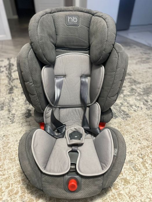 Продам детское автокресло HB