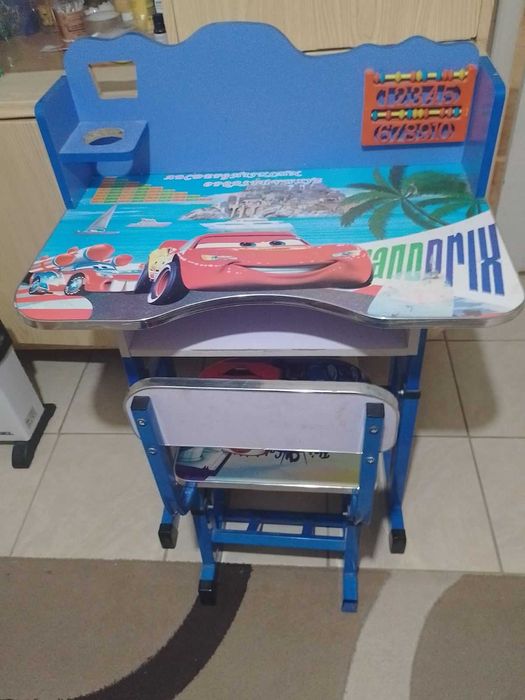 Детски чин със столче