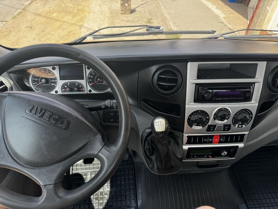 Iveco Daily 65C15 basculabil pe 3 parti  an 2011 de Spania