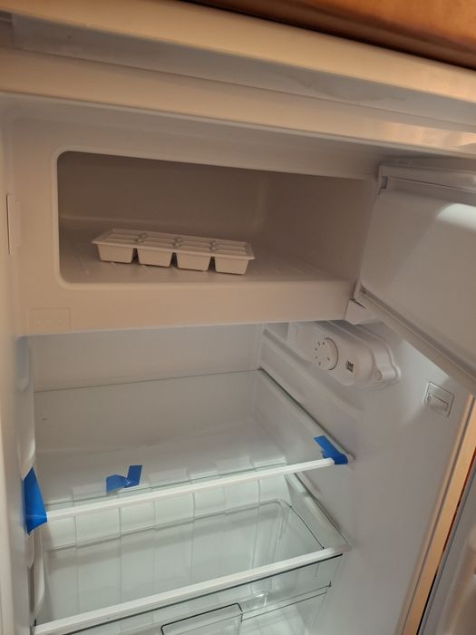 Продавам хладилник