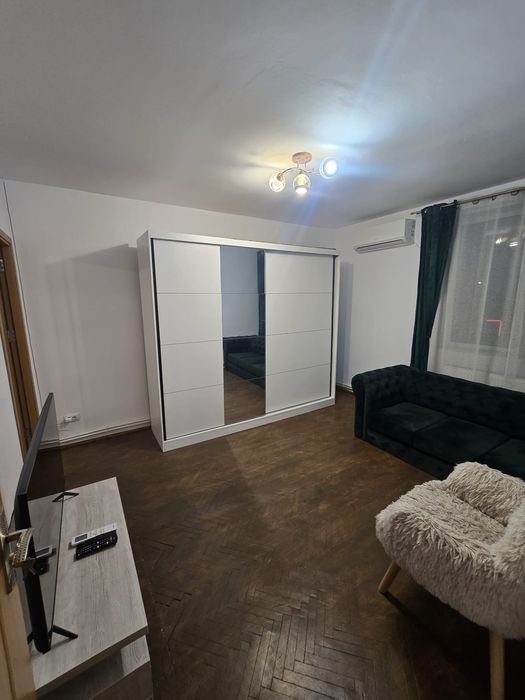 Pf inchiriez apartament 2 camere