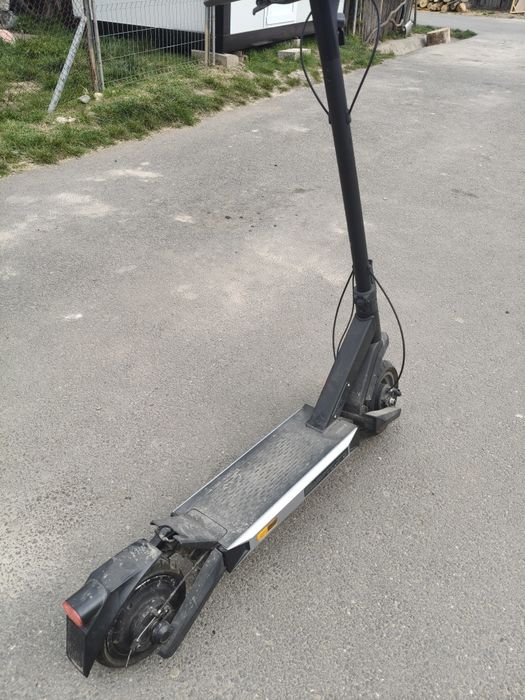 vand trotineta navee s60