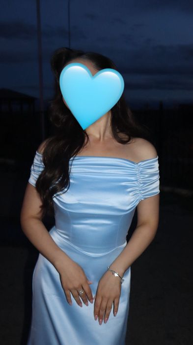 Платье в нежно голубом оттенке