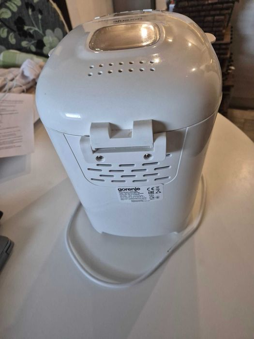 Продавам хлебопекарна Gorenje за части