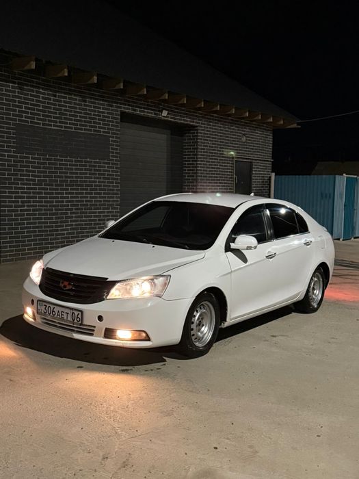 Geely Emgrand S7 2013 года