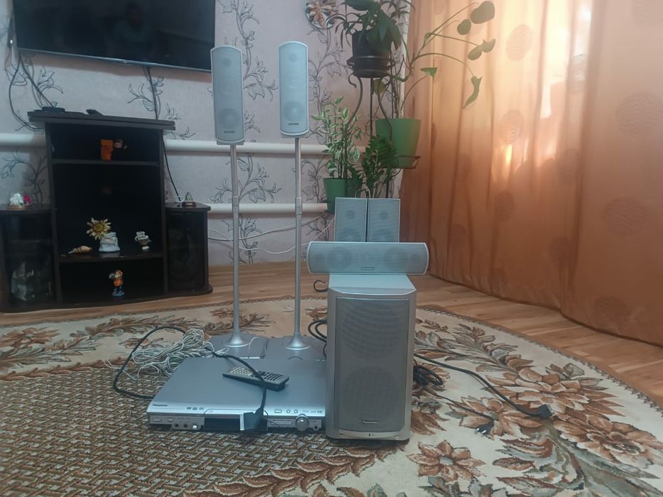 Домашний кинотеатор Panasonik