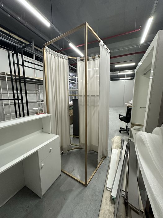 Мебель для бутика рейл