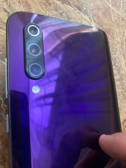Xiaomi mi 9 128/6 торг есть