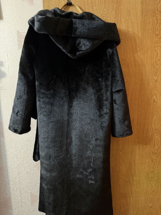 Продам шубу женскую