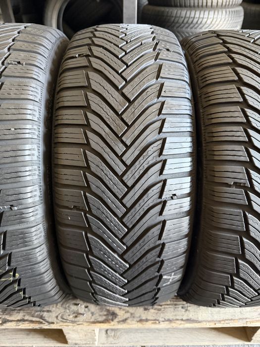 4 anvelope iarna 225/45/17 Michelin 6-6.5mm!