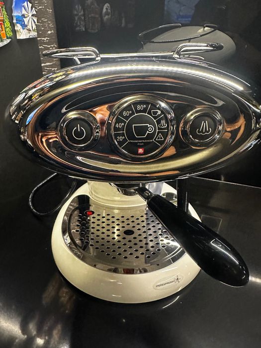 Кафемашина IllY Francis  x7