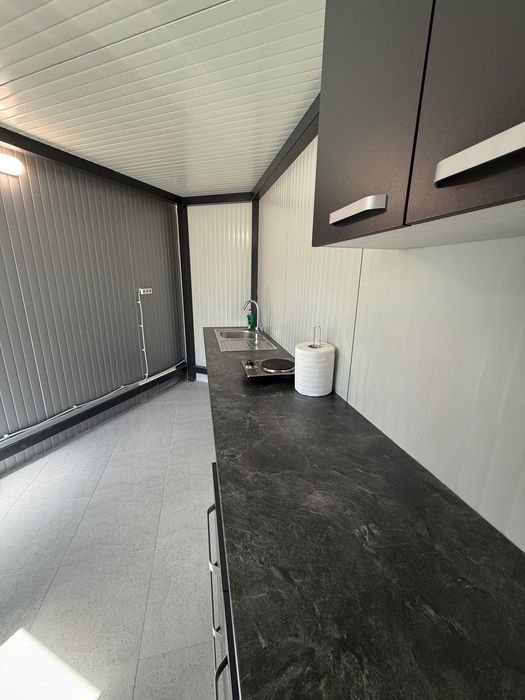 Ofer spre închiriere cabană situată în Baziaș , pe malul Dunării