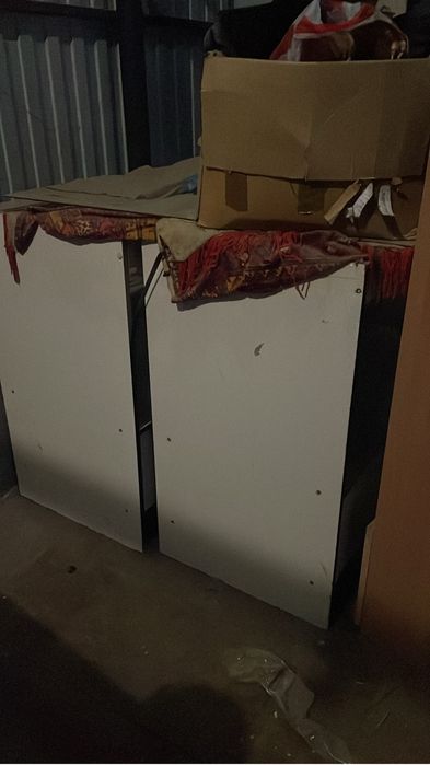 Продам полки и витрины для магазина