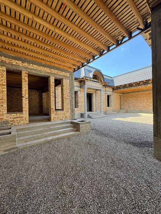 Шинам Ховли сотилади